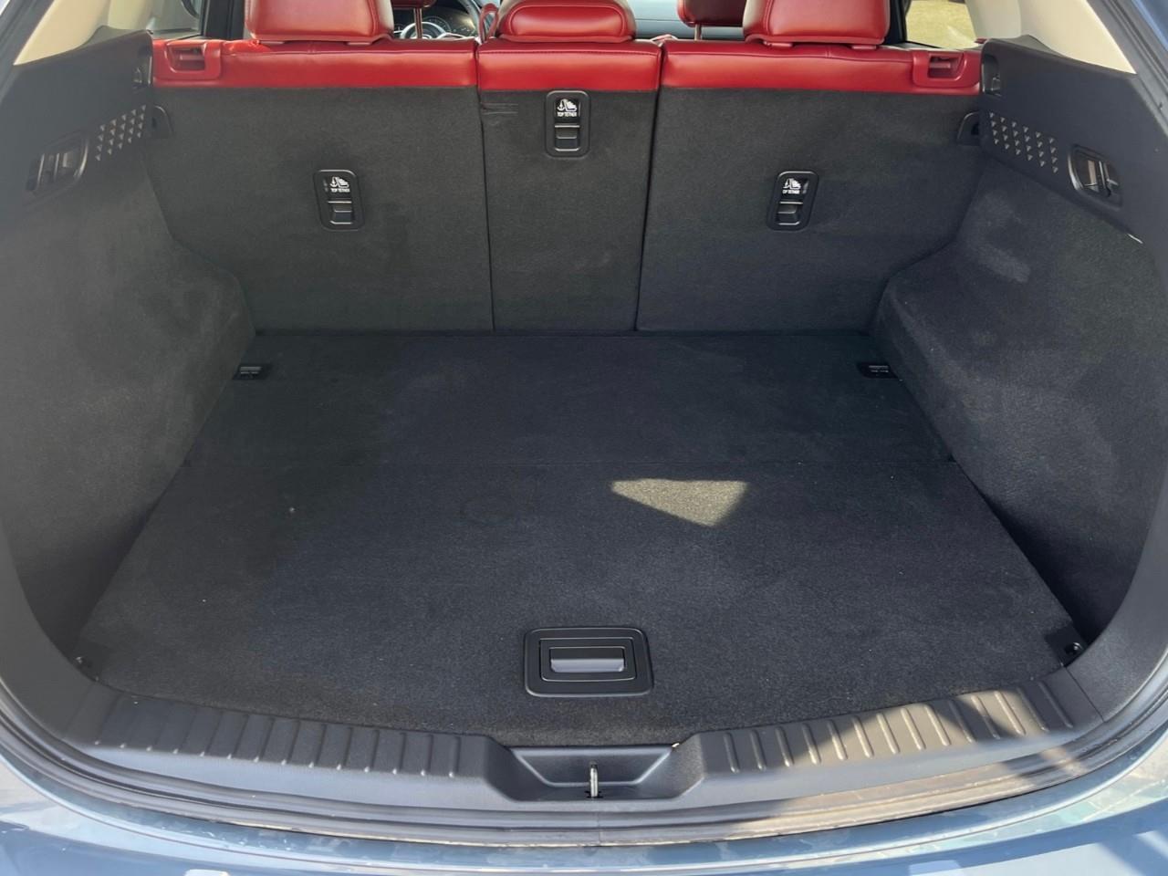 2025 Mazda CX-5 Kuro Rear Cross Traffic Alert | Bold Red Leatherette Interior | One Owner Photo