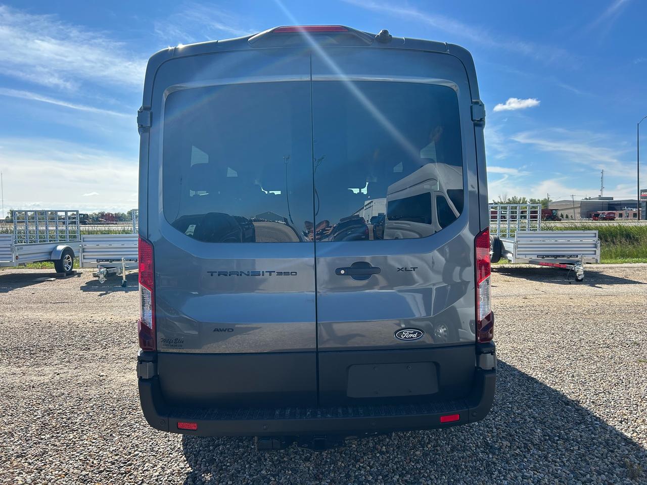 2026 Ford Transit Passenger Wagon XLT T-350 148 Med Roof  AWD 302A Photo