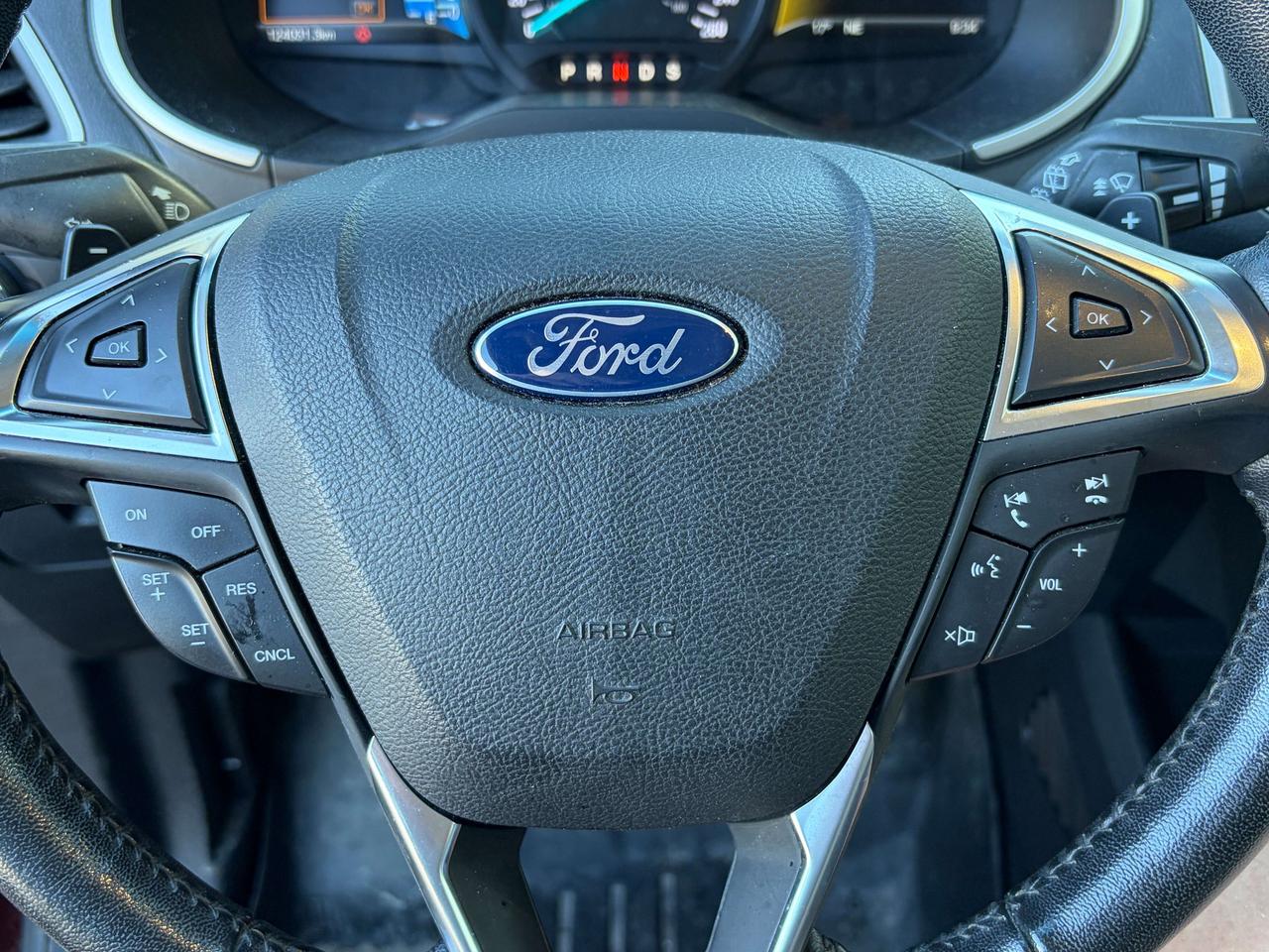 2017 Ford Edge SEL 4dr  AWD Photo
