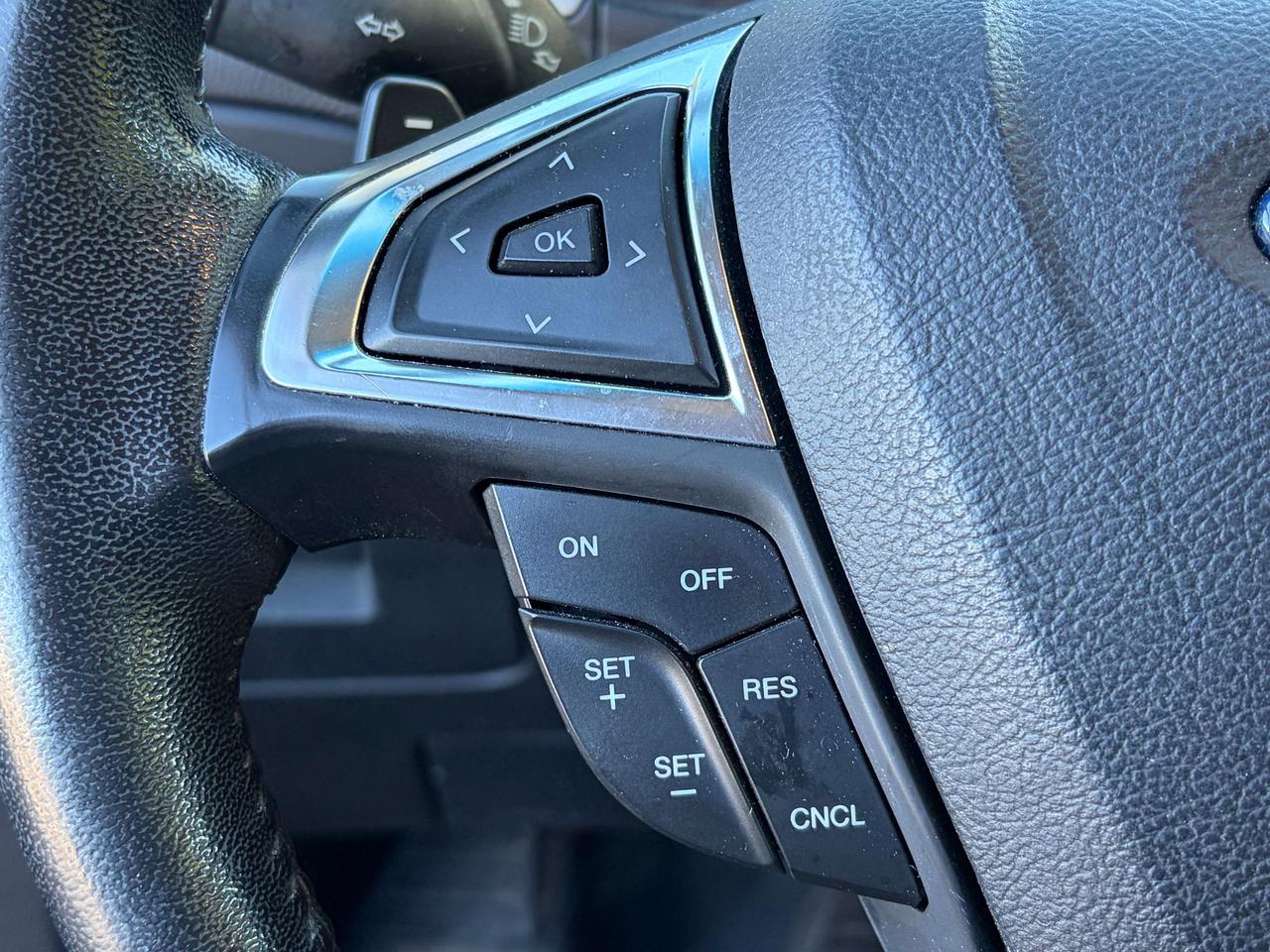 2017 Ford Edge SEL 4dr  AWD Photo