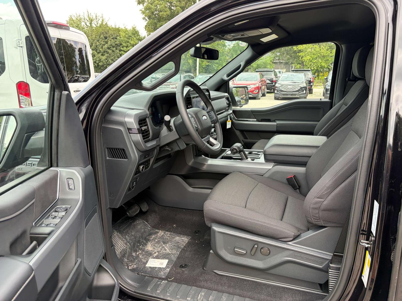 2026 Ford F-150 XLT 4WD SuperCrew 5.5' Box Photo