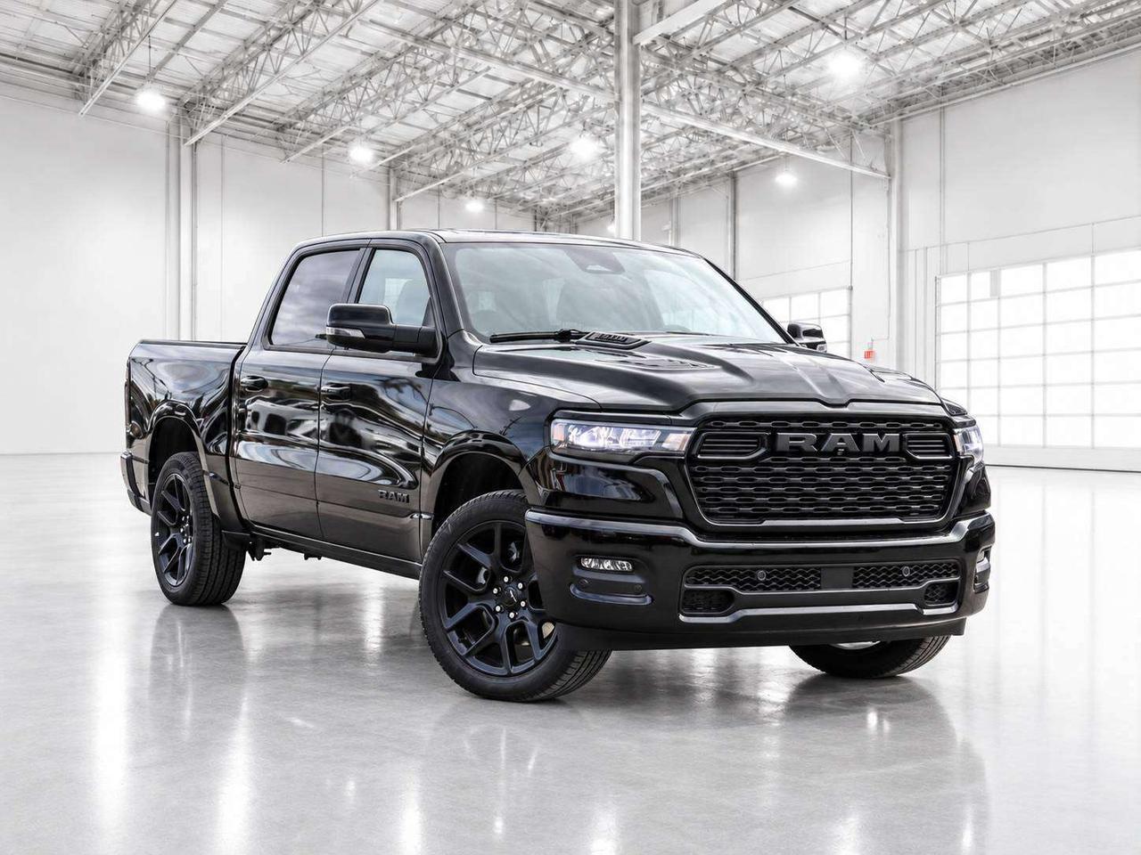 2026 RAM 1500 SPORT | Pano Roof | Night Pkg | Leather | Level 1 Photo5