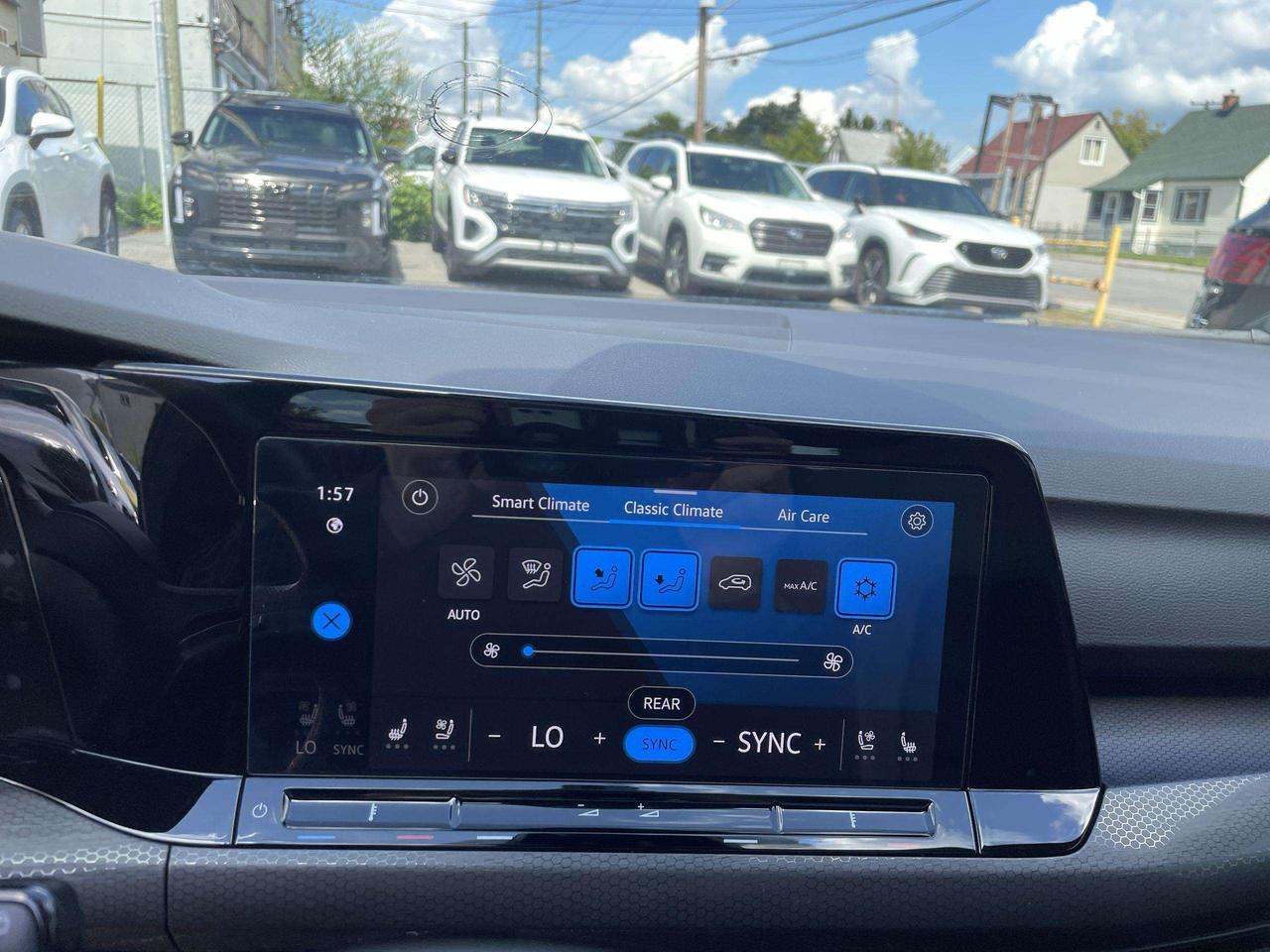 2024 Volkswagen Golf GTI Performance PERFORMANCE, RAIL TO RAIL ROOF, HEADS UP, HARMAN KARDON, NAVI, LEATHER, PANO. ROOF, BLIS, HTD. & VEN Photo