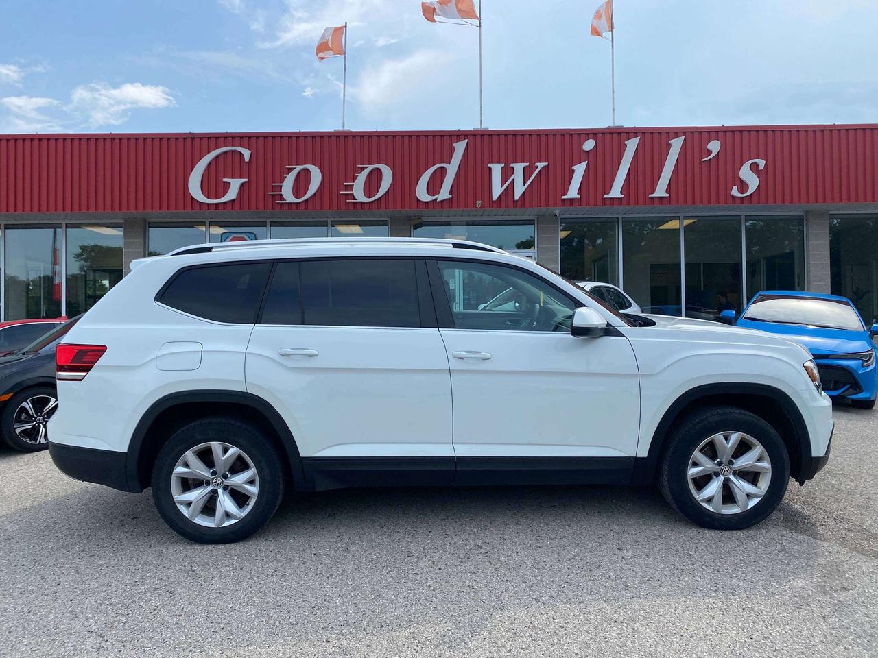 2018 Volkswagen Atlas TRENDLINE, 3.6L, AWD, BACK UP CAMERA! - Photo #1