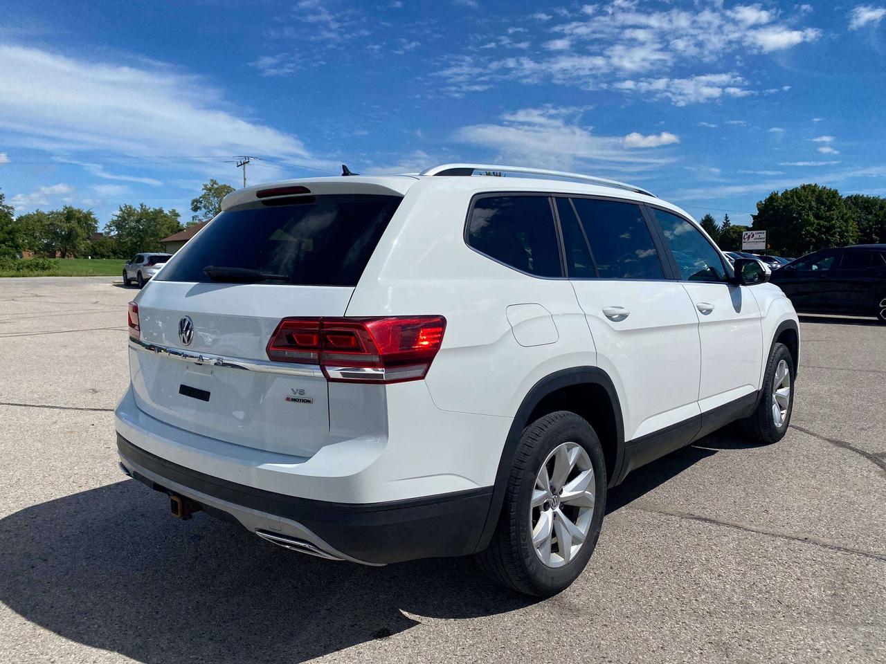 2018 Volkswagen Atlas TRENDLINE, 3.6L, AWD, BACK UP CAMERA! - Photo #6
