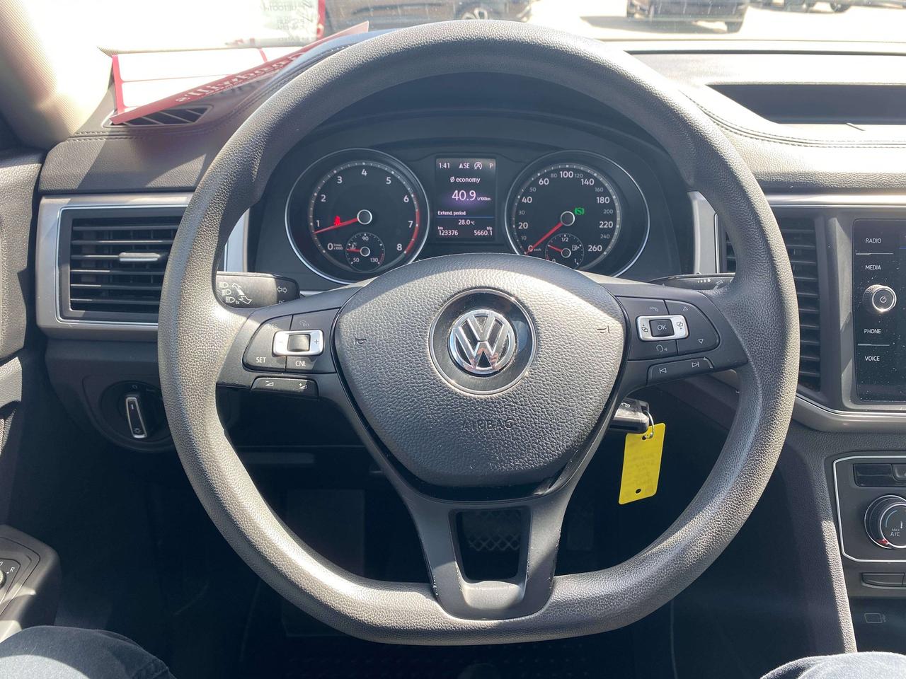 2018 Volkswagen Atlas TRENDLINE, 3.6L, AWD, BACK UP CAMERA! - Photo #11