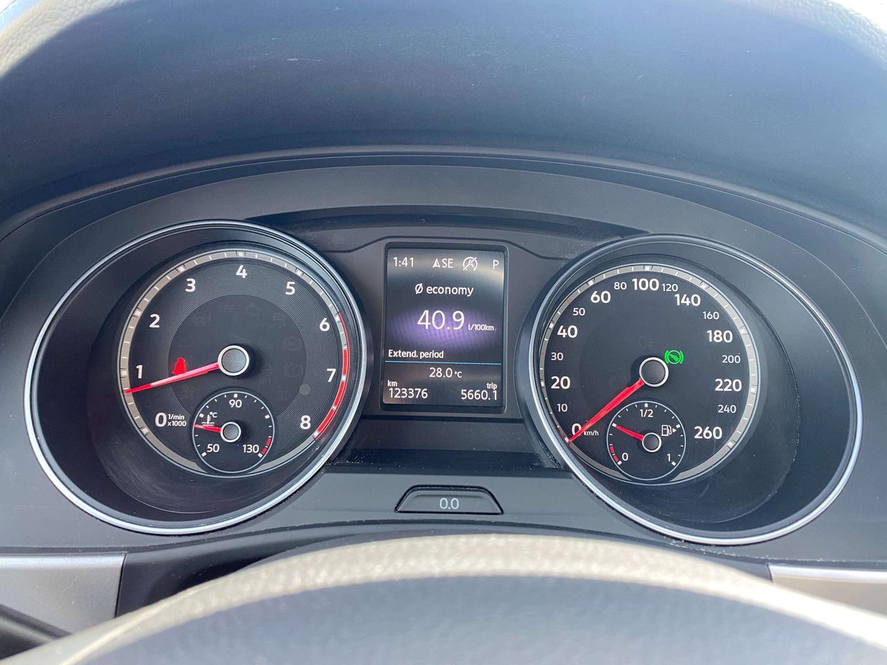 2018 Volkswagen Atlas TRENDLINE, 3.6L, AWD, BACK UP CAMERA! Photo