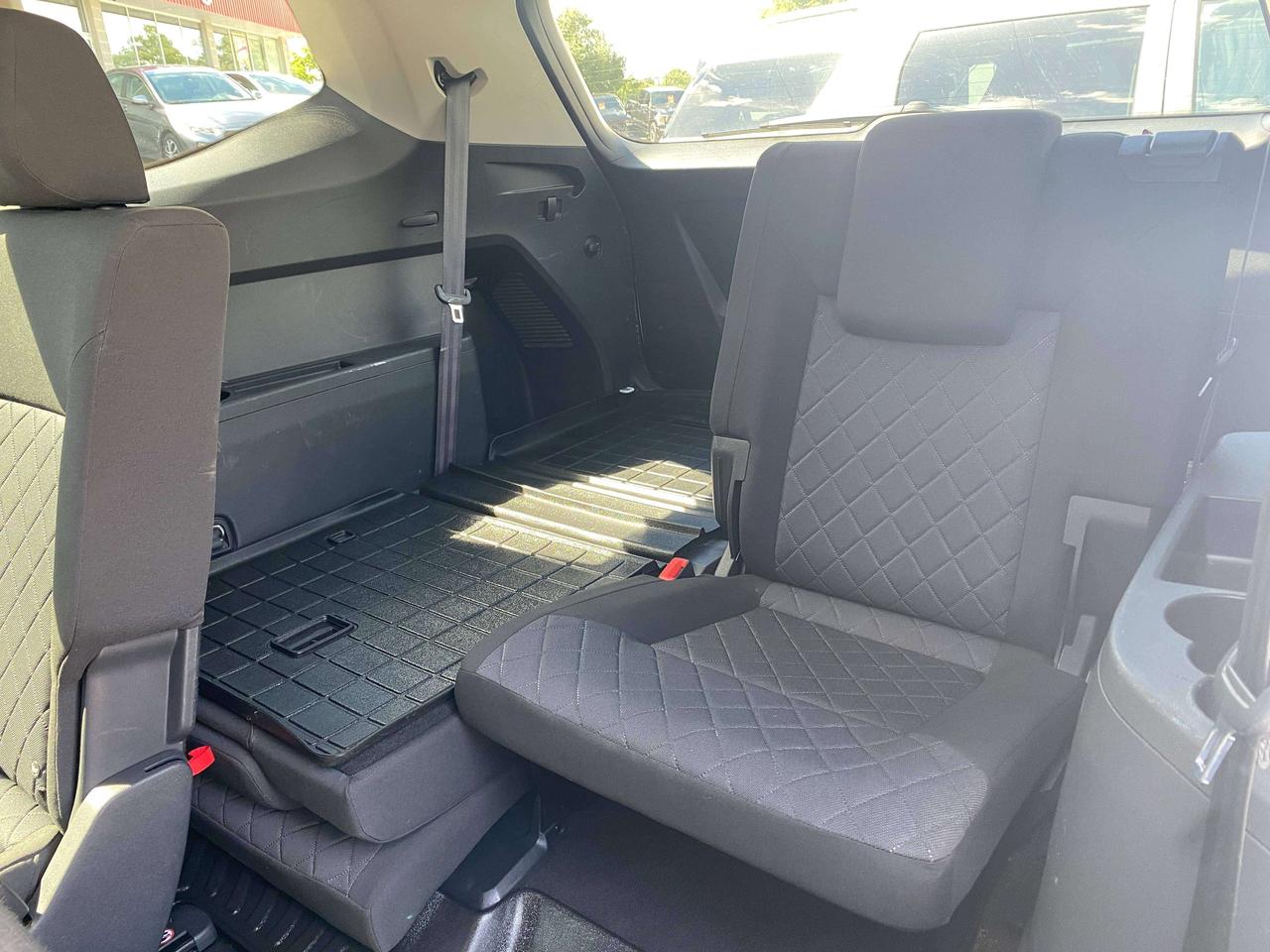 2018 Volkswagen Atlas TRENDLINE, 3.6L, AWD, BACK UP CAMERA! Photo