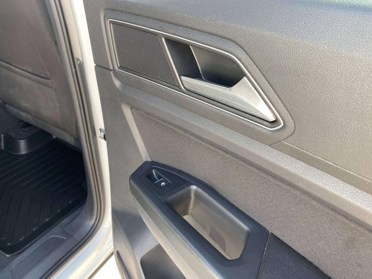 2018 Volkswagen Atlas TRENDLINE, 3.6L, AWD, BACK UP CAMERA! Photo