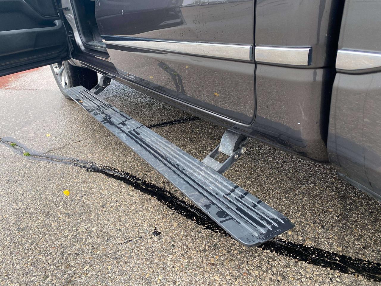 2022 RAM 1500 LIMITED, CLEAN CARFAX, REMOTE START, SUNROOF! Photo