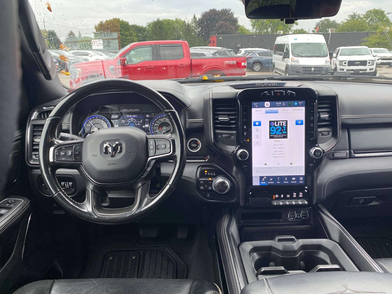 2022 RAM 1500 LIMITED, CLEAN CARFAX, REMOTE START, SUNROOF! Photo