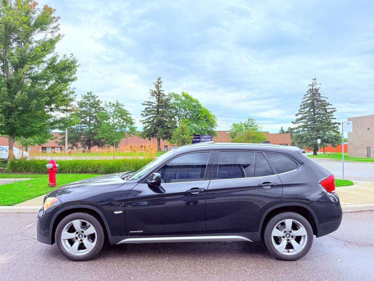 2012 BMW X1 xDrive28i Photo