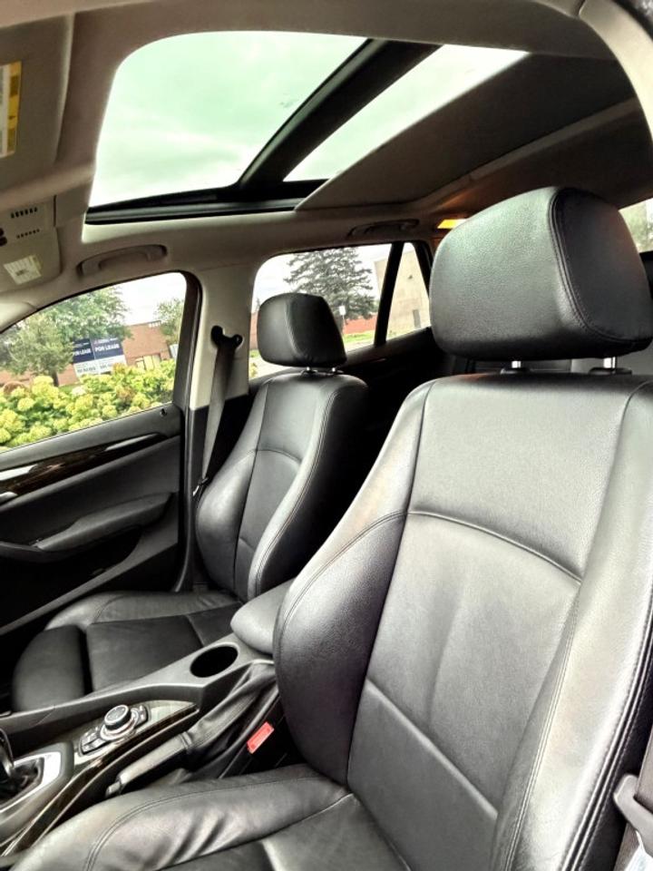 2012 BMW X1 xDrive28i Photo