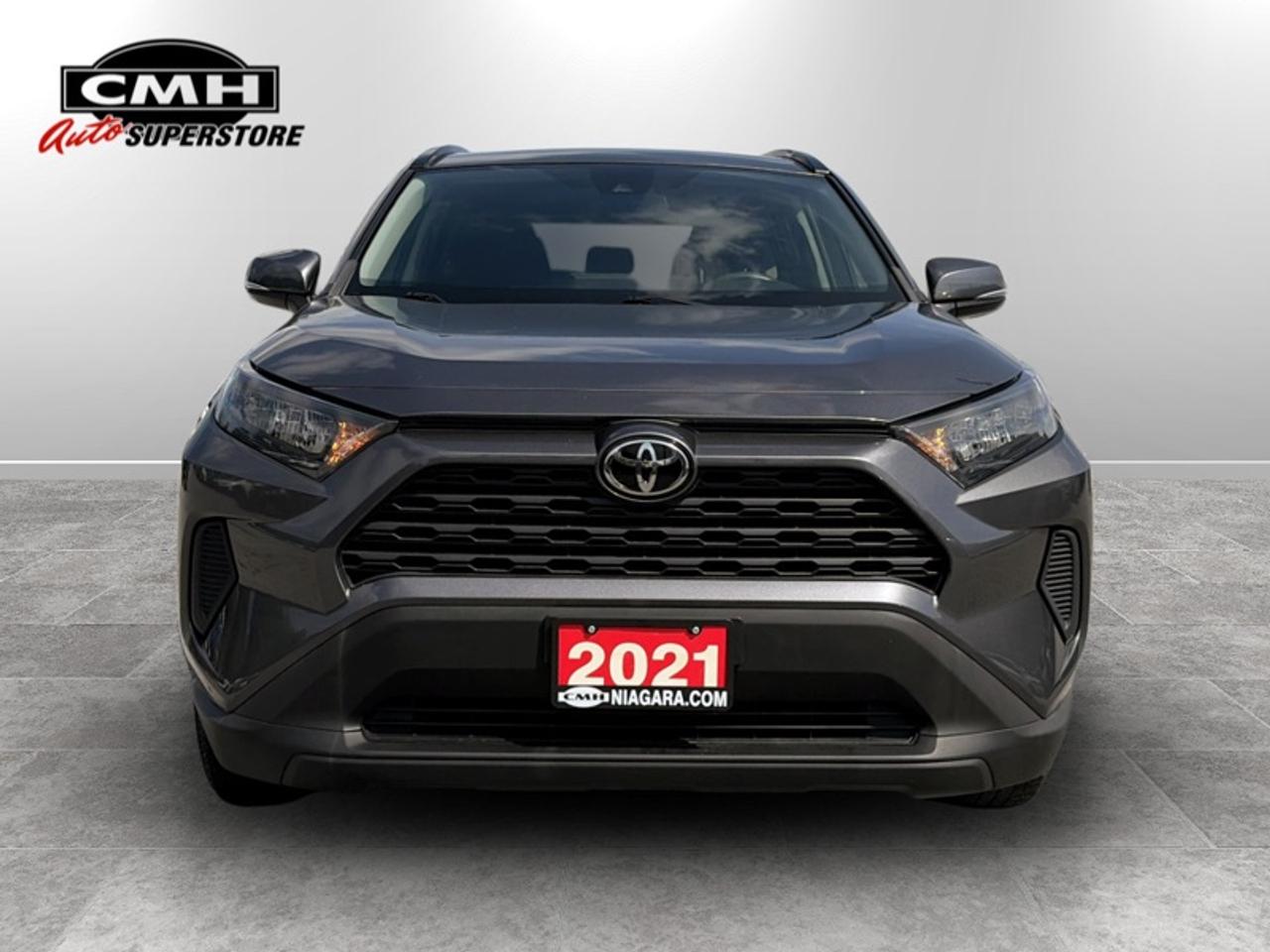2021 Toyota RAV4 LE  **CLEAN CARFAX** Photo