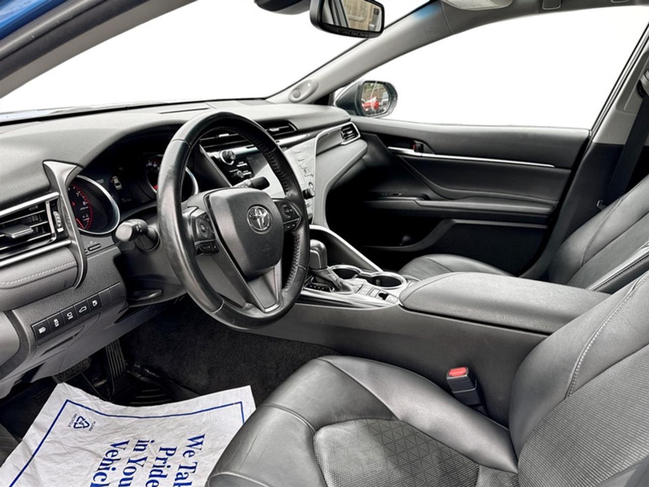 2018 Toyota Camry XSE V6  **V6 ENGINE - LOADED** Photo