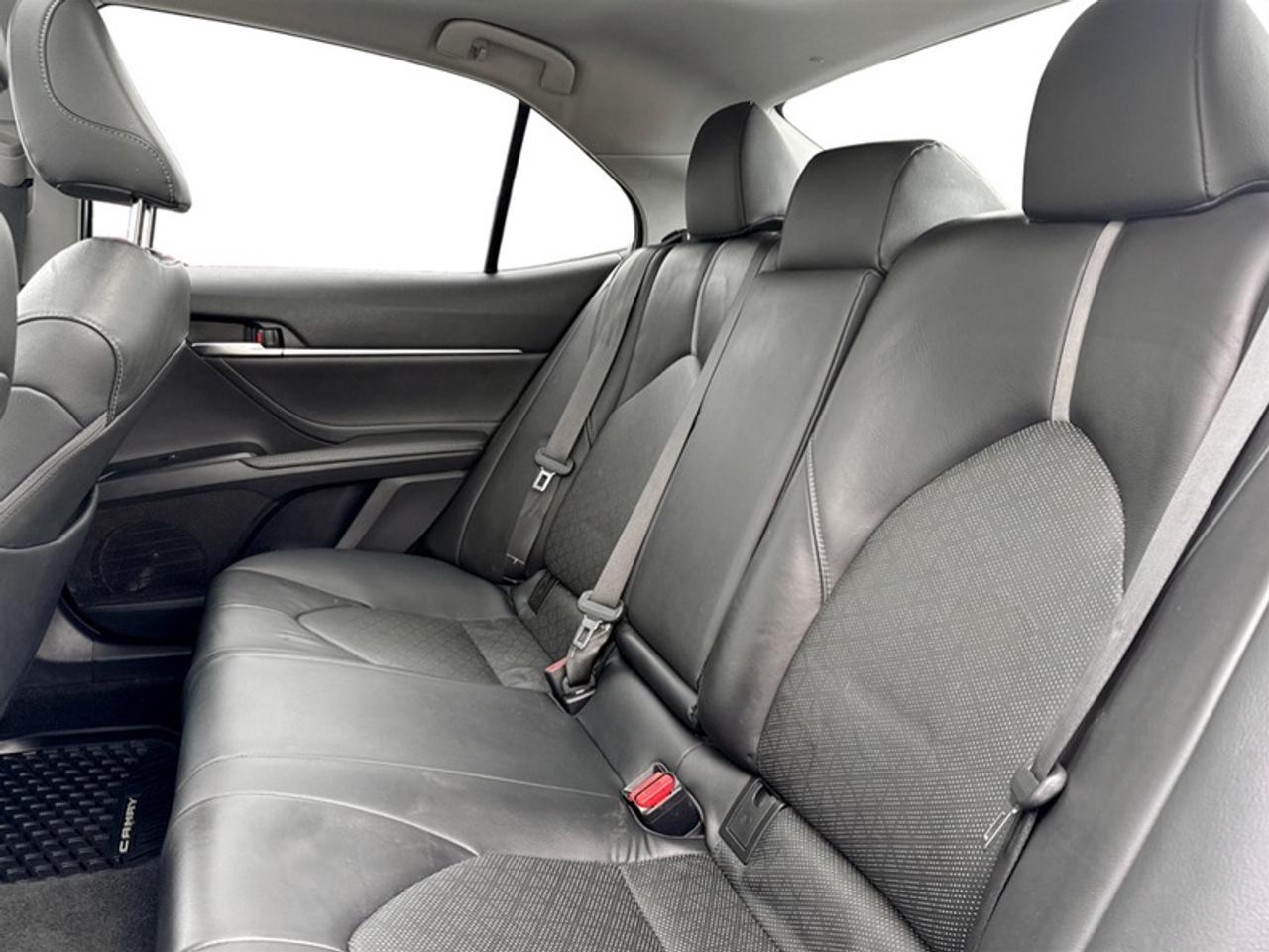 2018 Toyota Camry XSE V6  **V6 ENGINE - LOADED** Photo