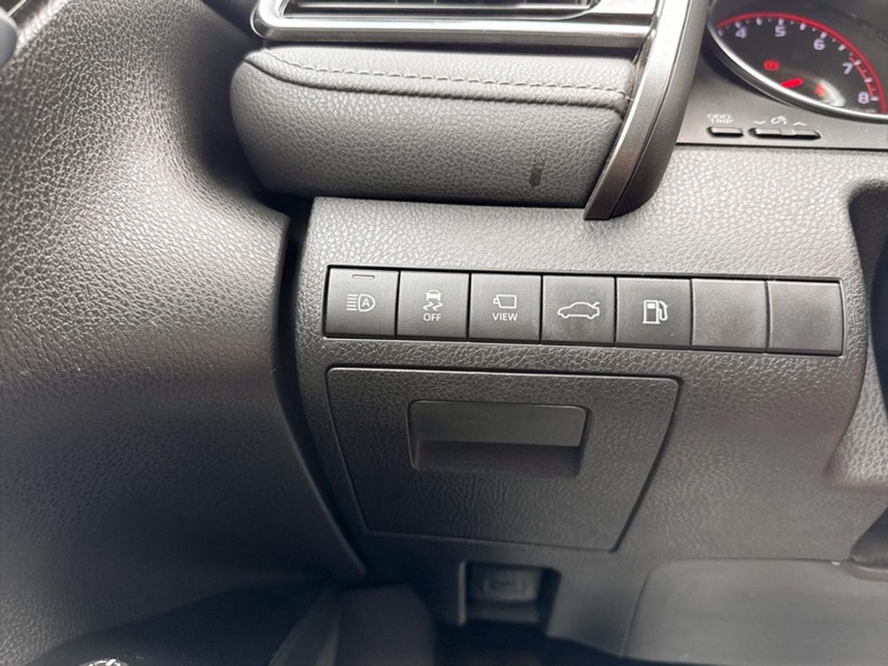 2018 Toyota Camry XSE V6  **V6 ENGINE - LOADED** Photo