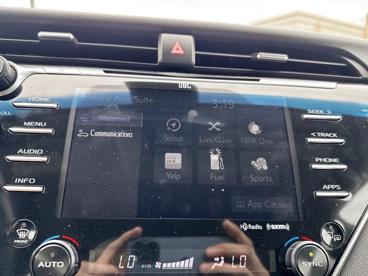 2018 Toyota Camry XSE V6  **V6 ENGINE - LOADED** Photo