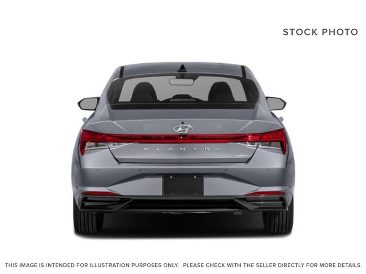 2023 Hyundai Elantra Luxury Photo3