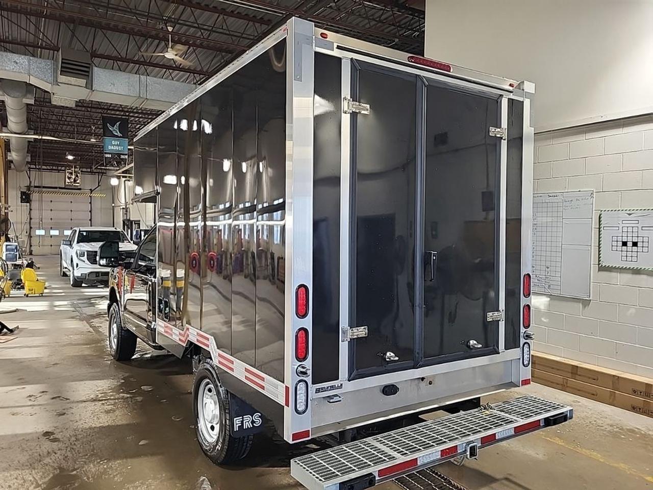2026 Ford F-250 Super Duty SRW XL Photo3