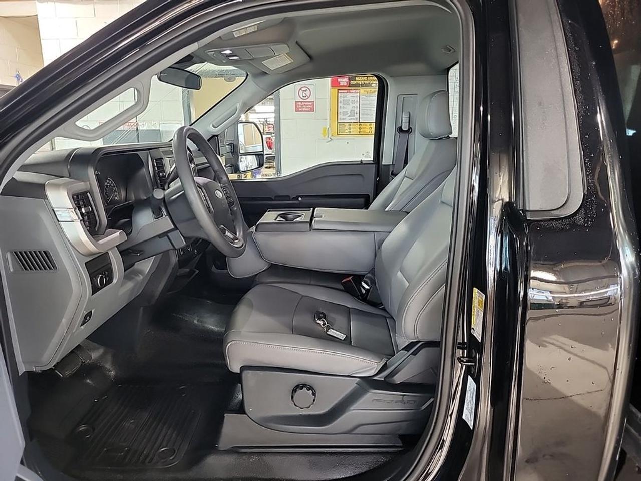 2026 Ford F-250 Super Duty SRW XL Photo4