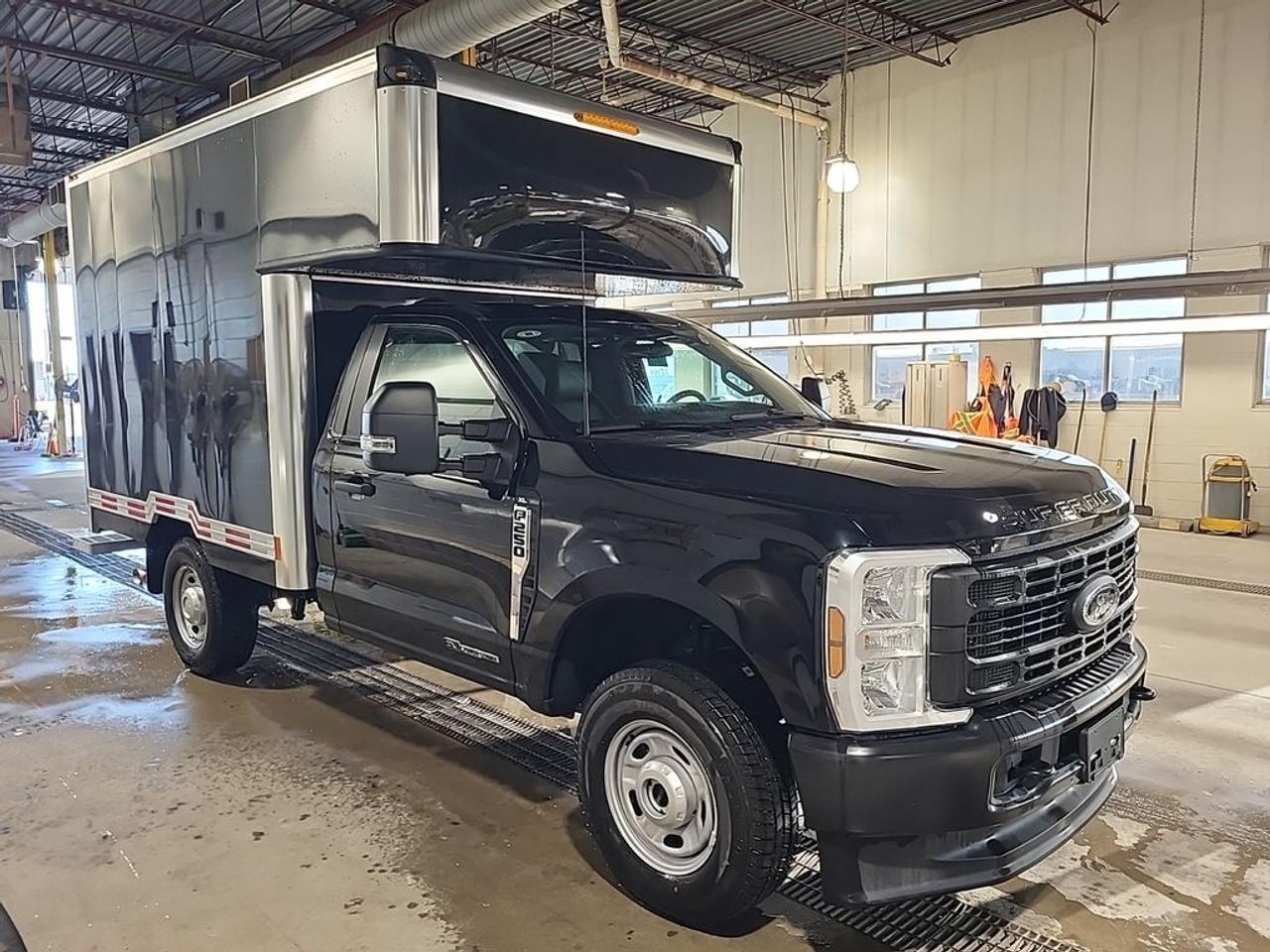 2026 Ford F-250 Super Duty SRW XL Photo1