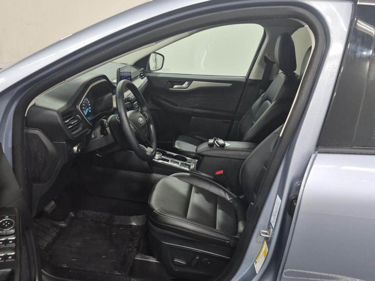2022 Ford Escape SEL Photo4