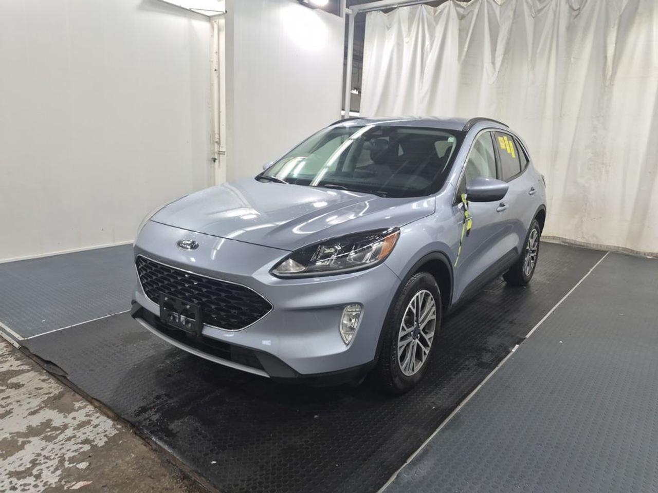 2022 Ford Escape SEL Photo0