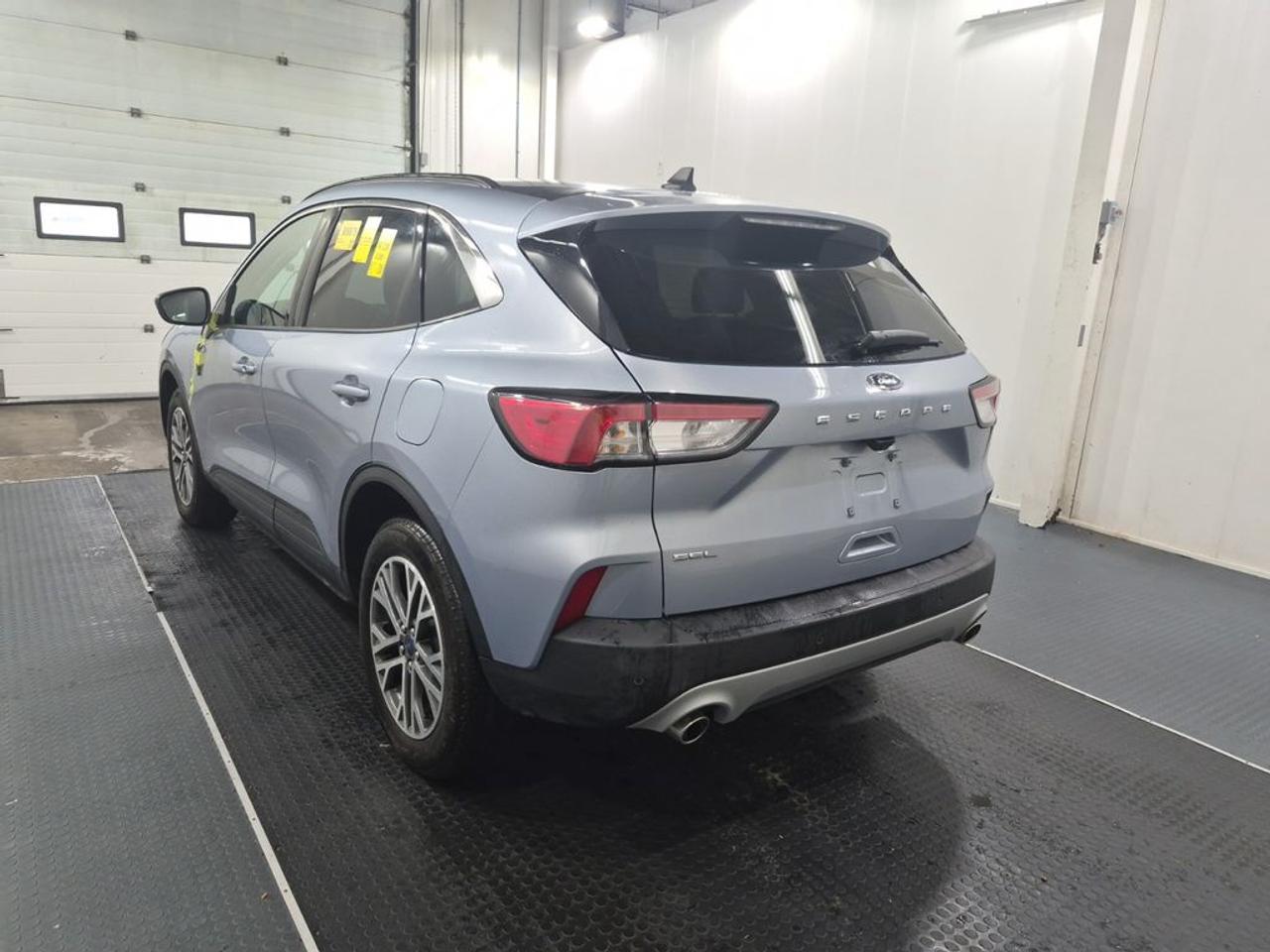 2022 Ford Escape SEL Photo3