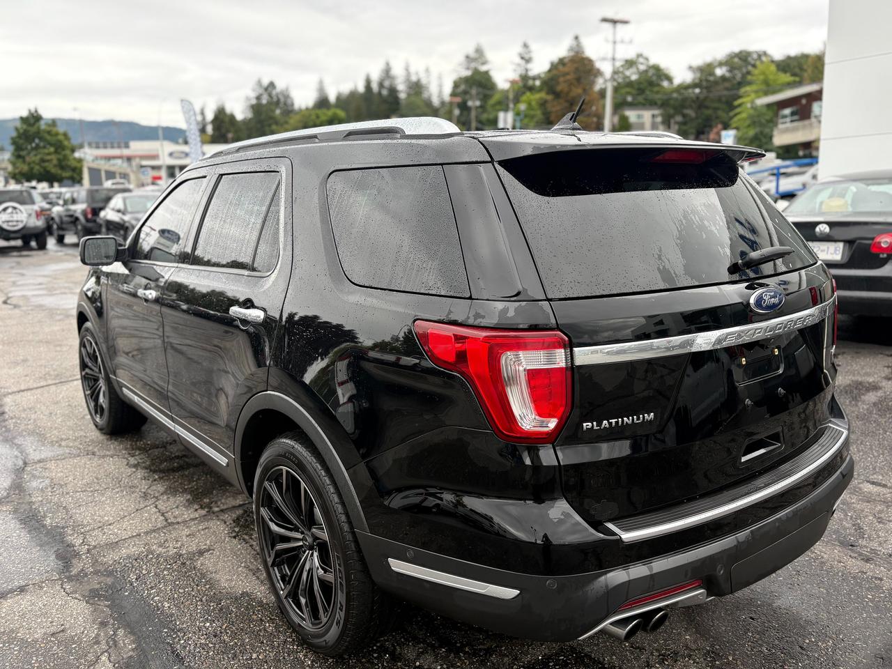 2018 Ford Explorer Platinum Photo2