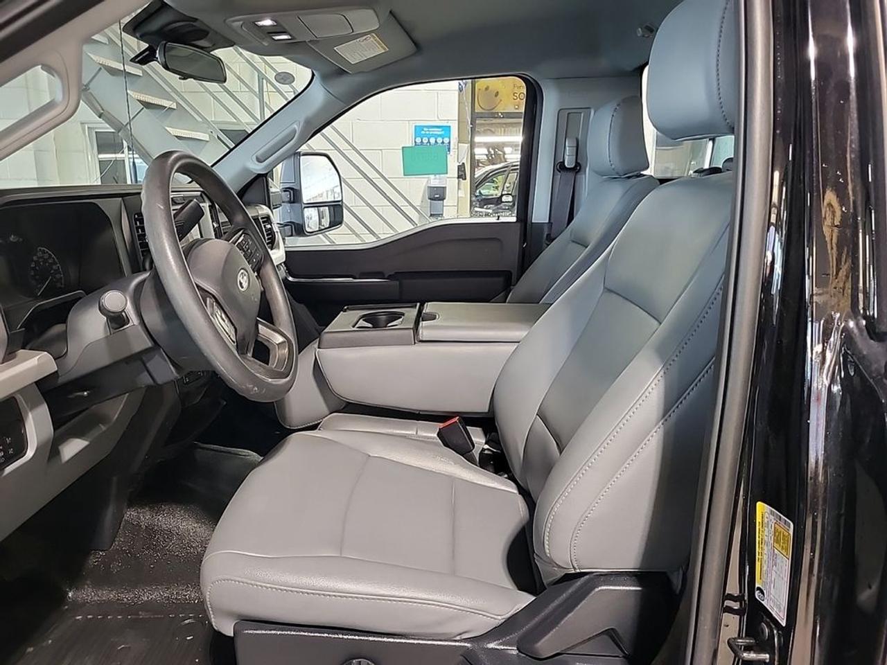 2026 Ford F-250 Super Duty SRW XL Photo4