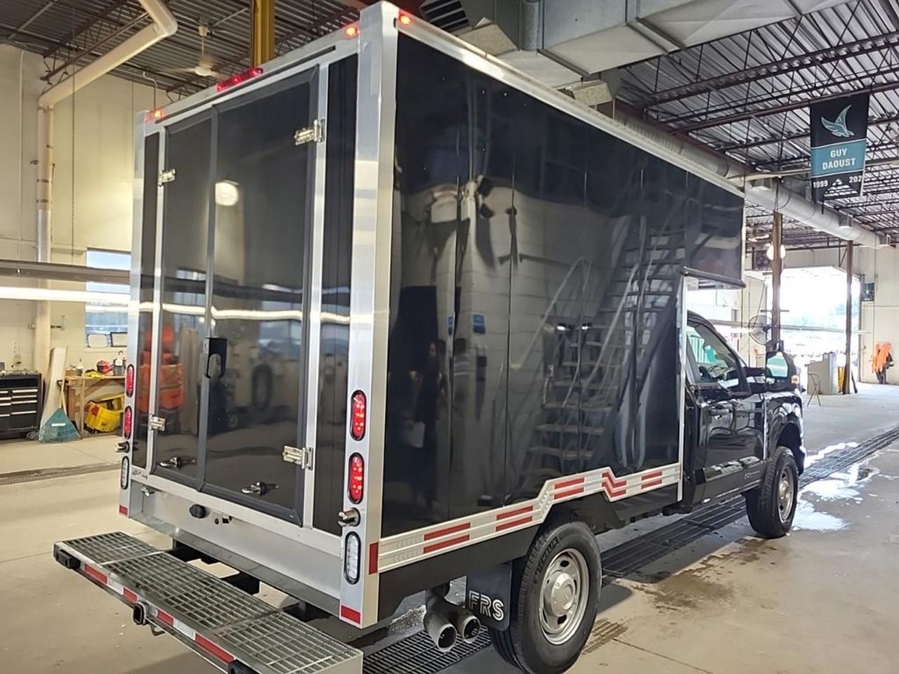 2026 Ford F-250 Super Duty SRW XL Photo2