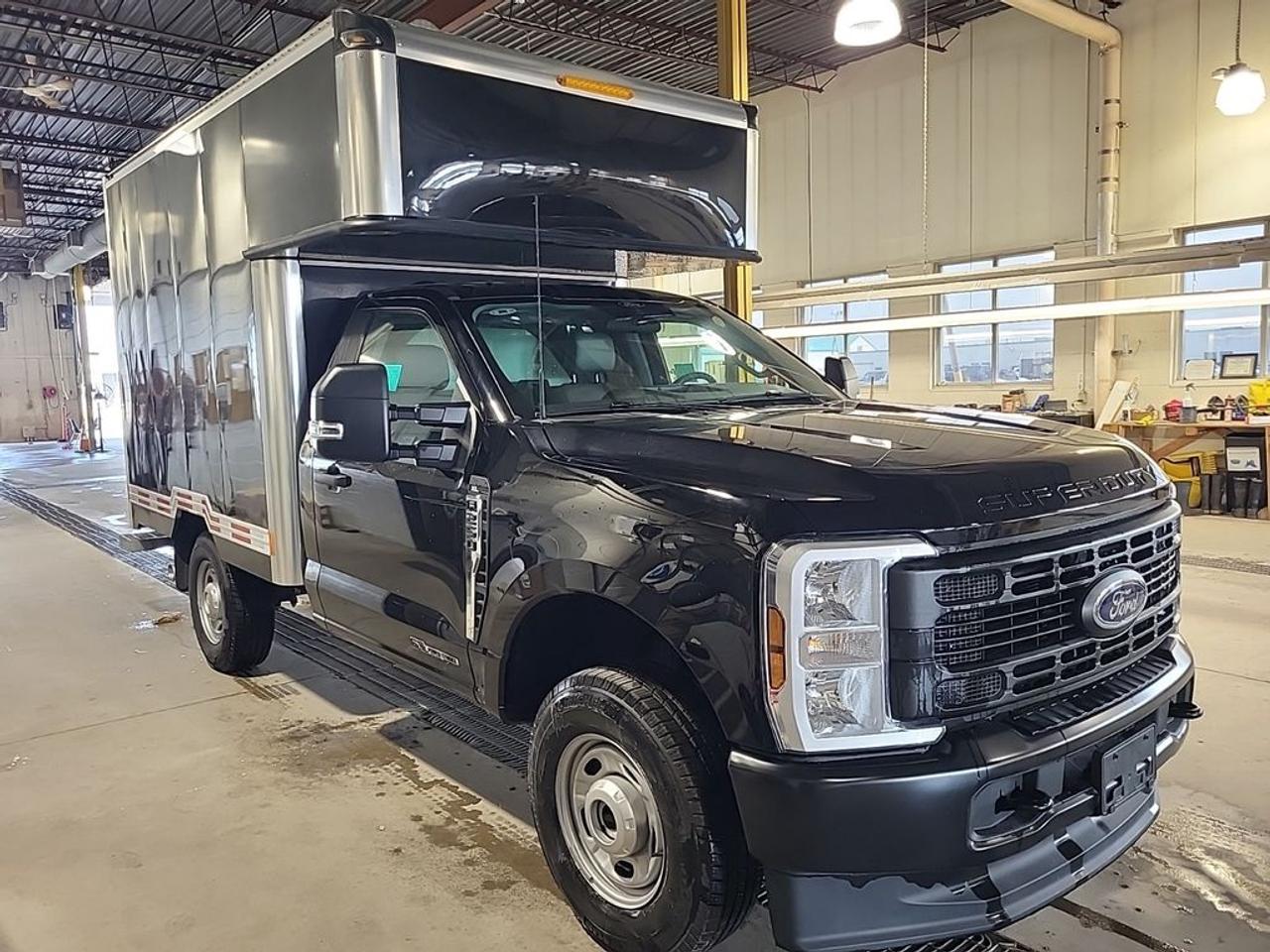 2026 Ford F-250 Super Duty SRW XL Photo1