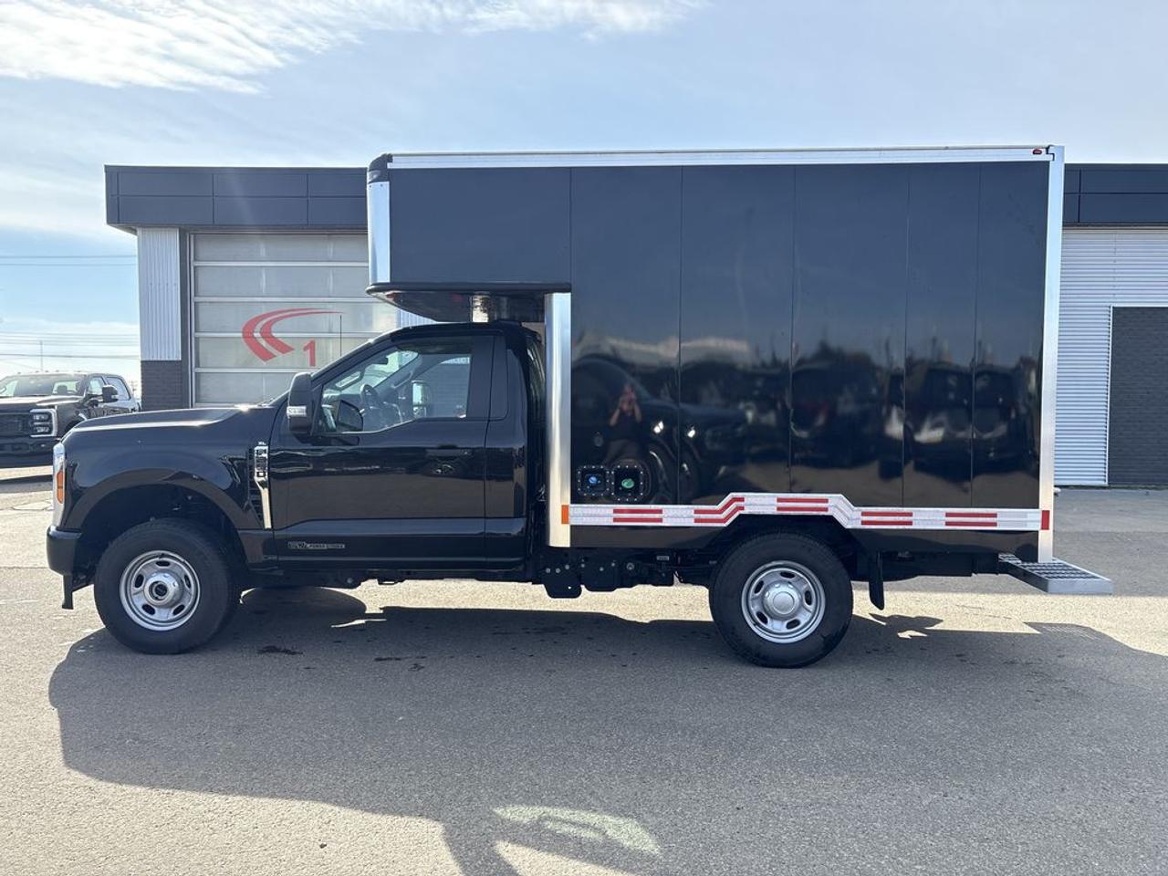2026 Ford F-250 Super Duty SRW XL Photo3