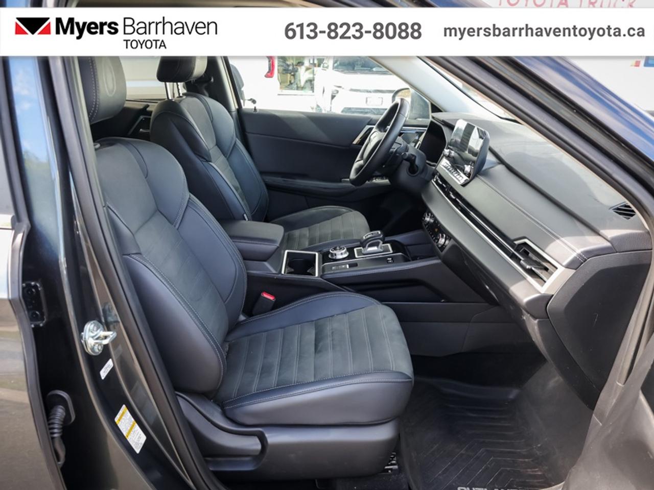 2025 Mitsubishi Outlander Plug-In Hybrid LE S-AWC  - $271 B/W Photo