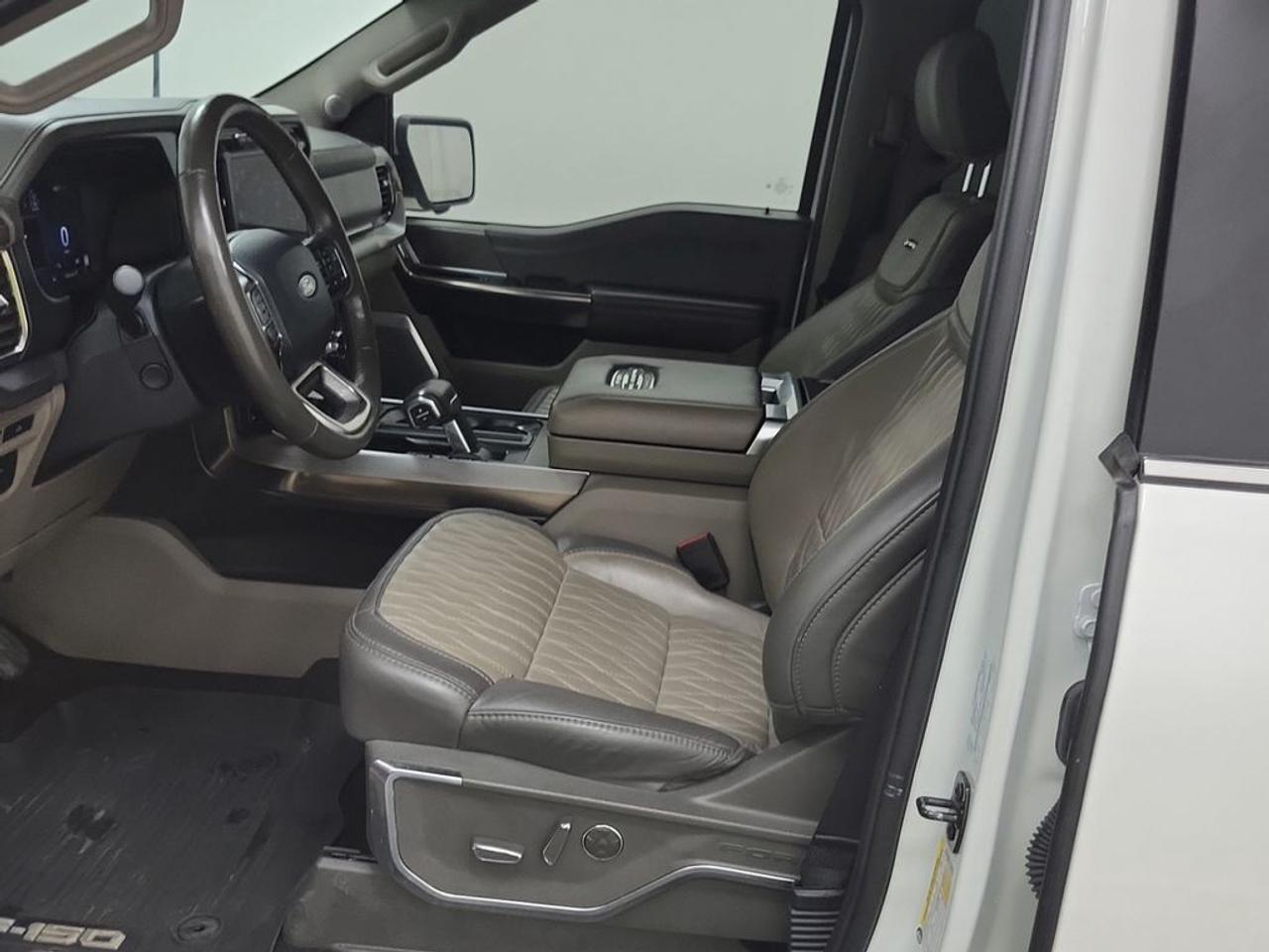 2024 Ford F-150 Platinum Photo4