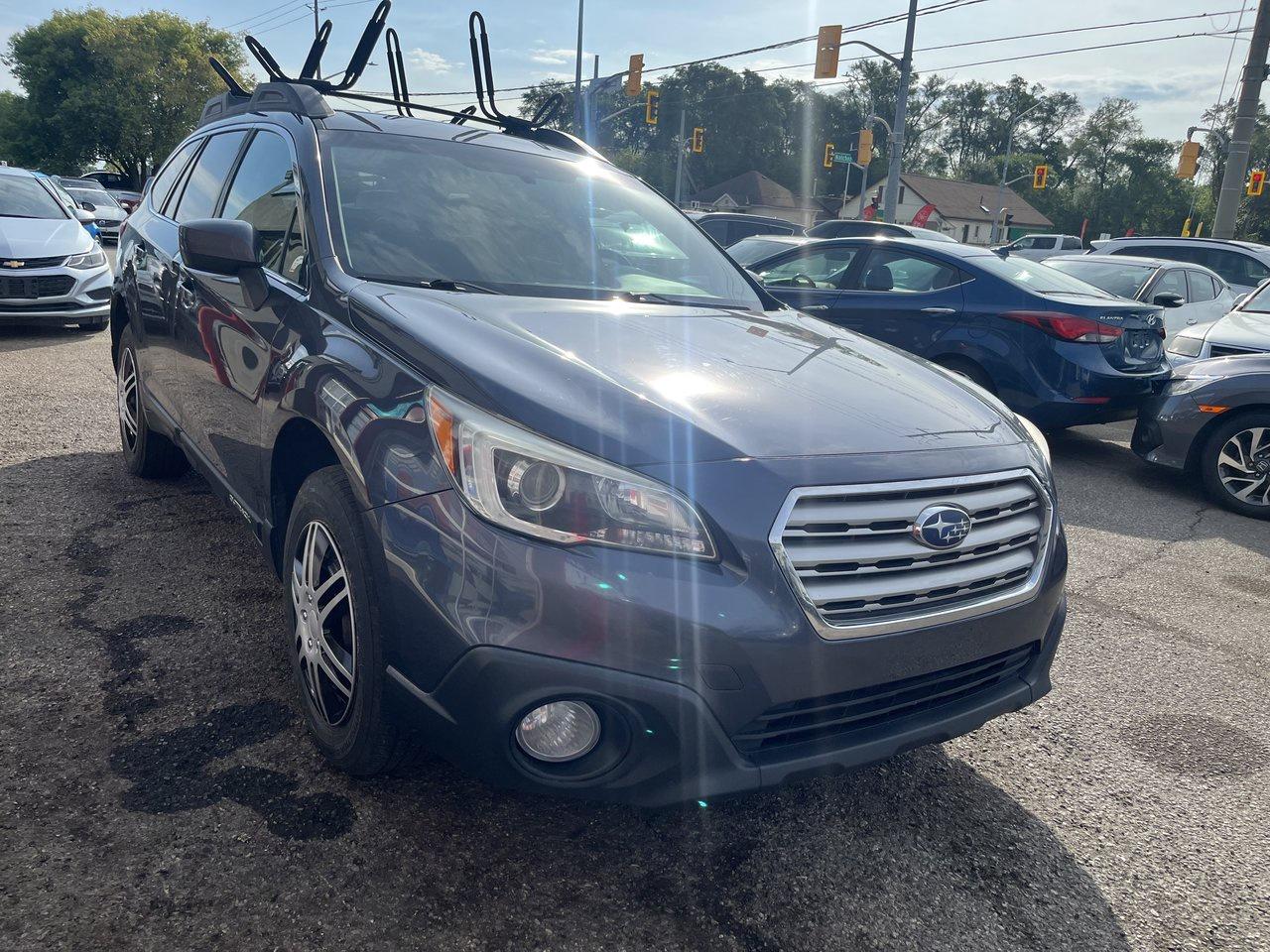 2017 Subaru Outback 2.5i Photo2