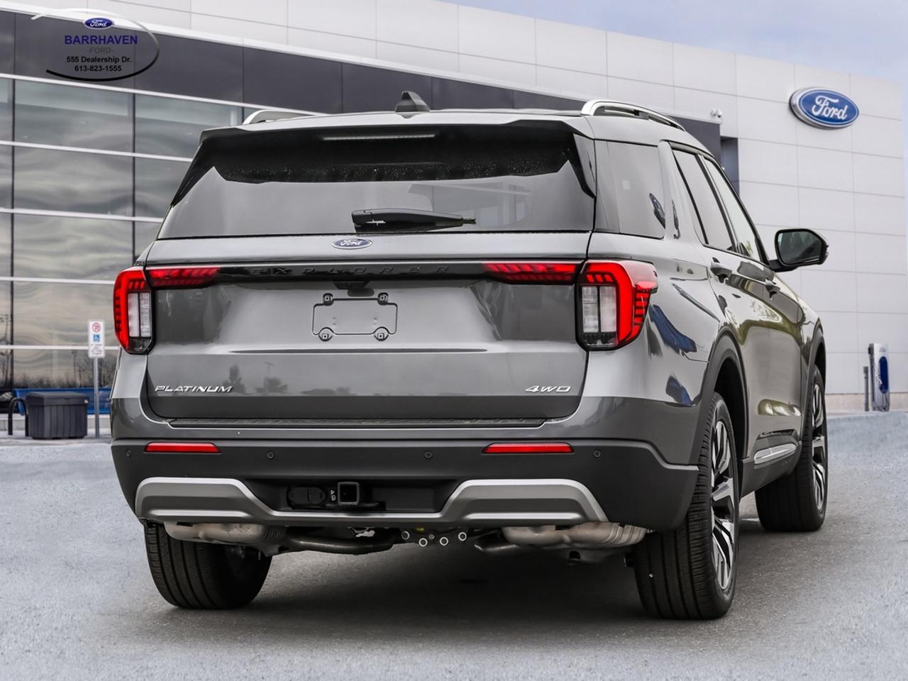 2026 Ford Explorer Platinum Photo2