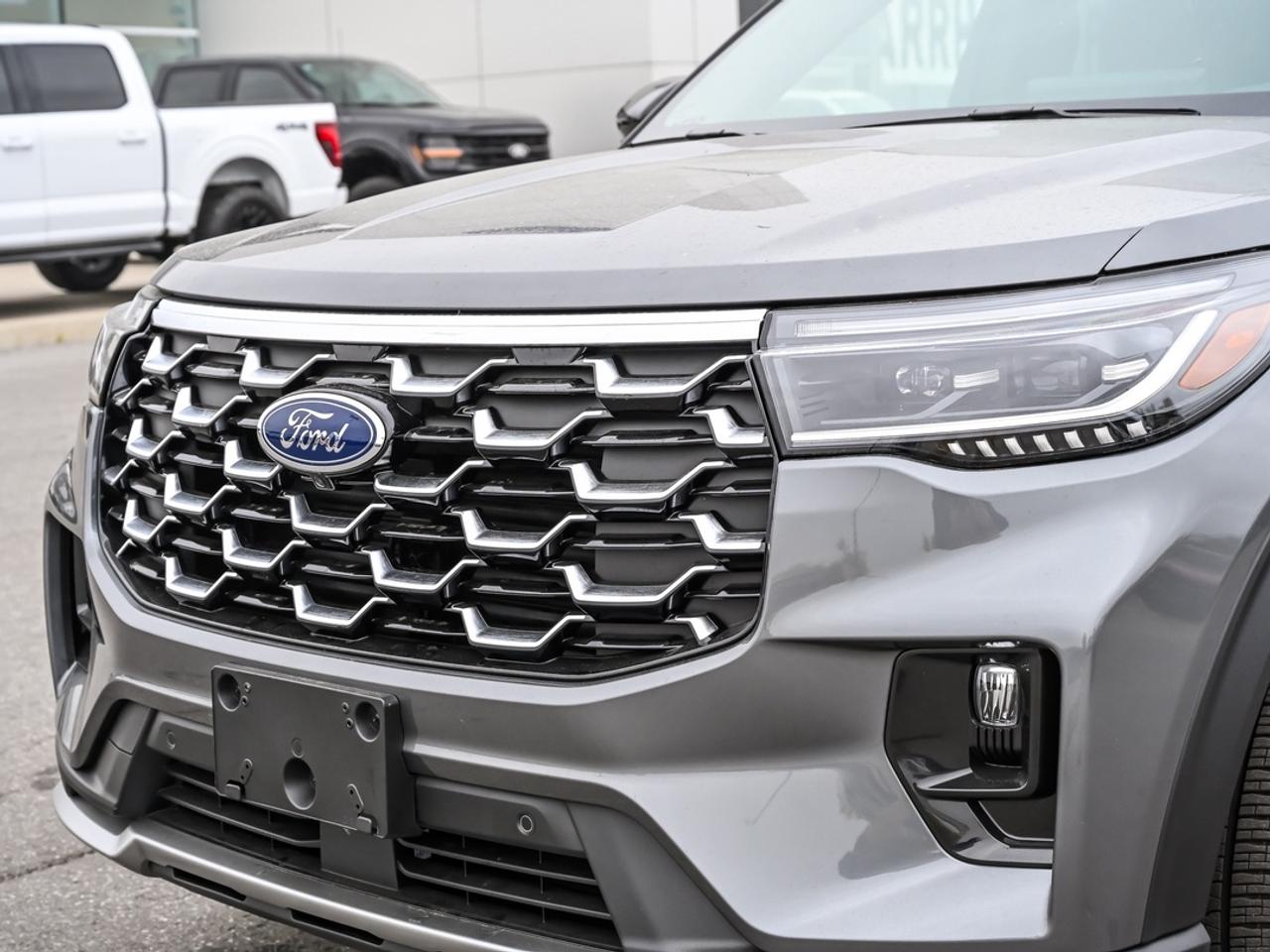 2026 Ford Explorer Platinum Photo
