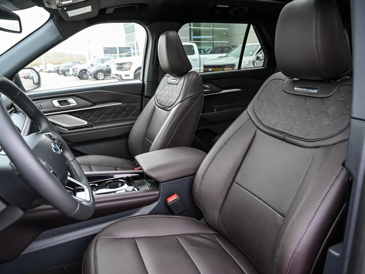 2026 Ford Explorer Platinum Photo