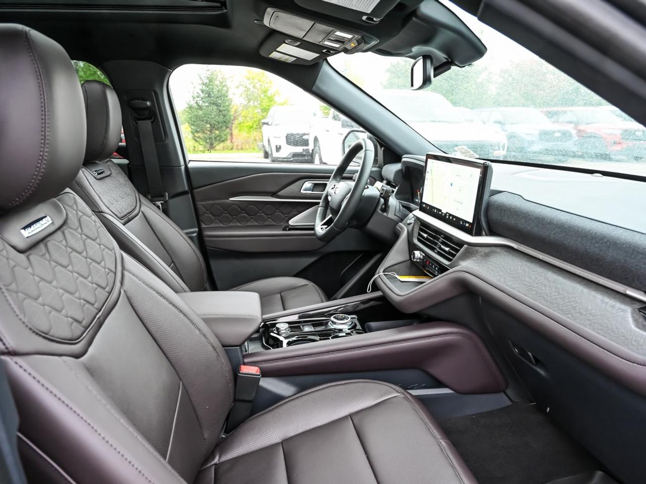 2026 Ford Explorer Platinum Photo