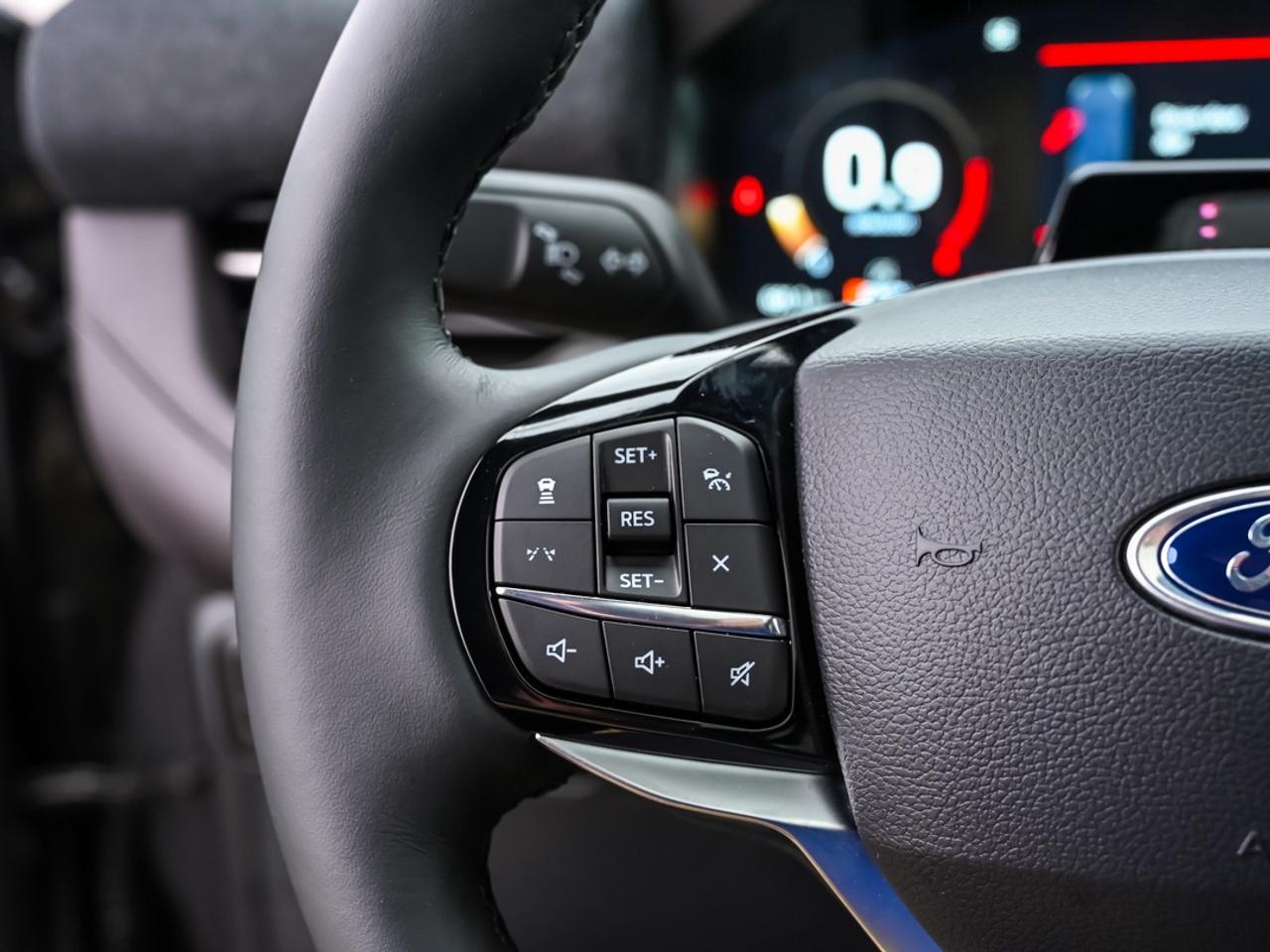 2026 Ford Explorer Platinum Photo