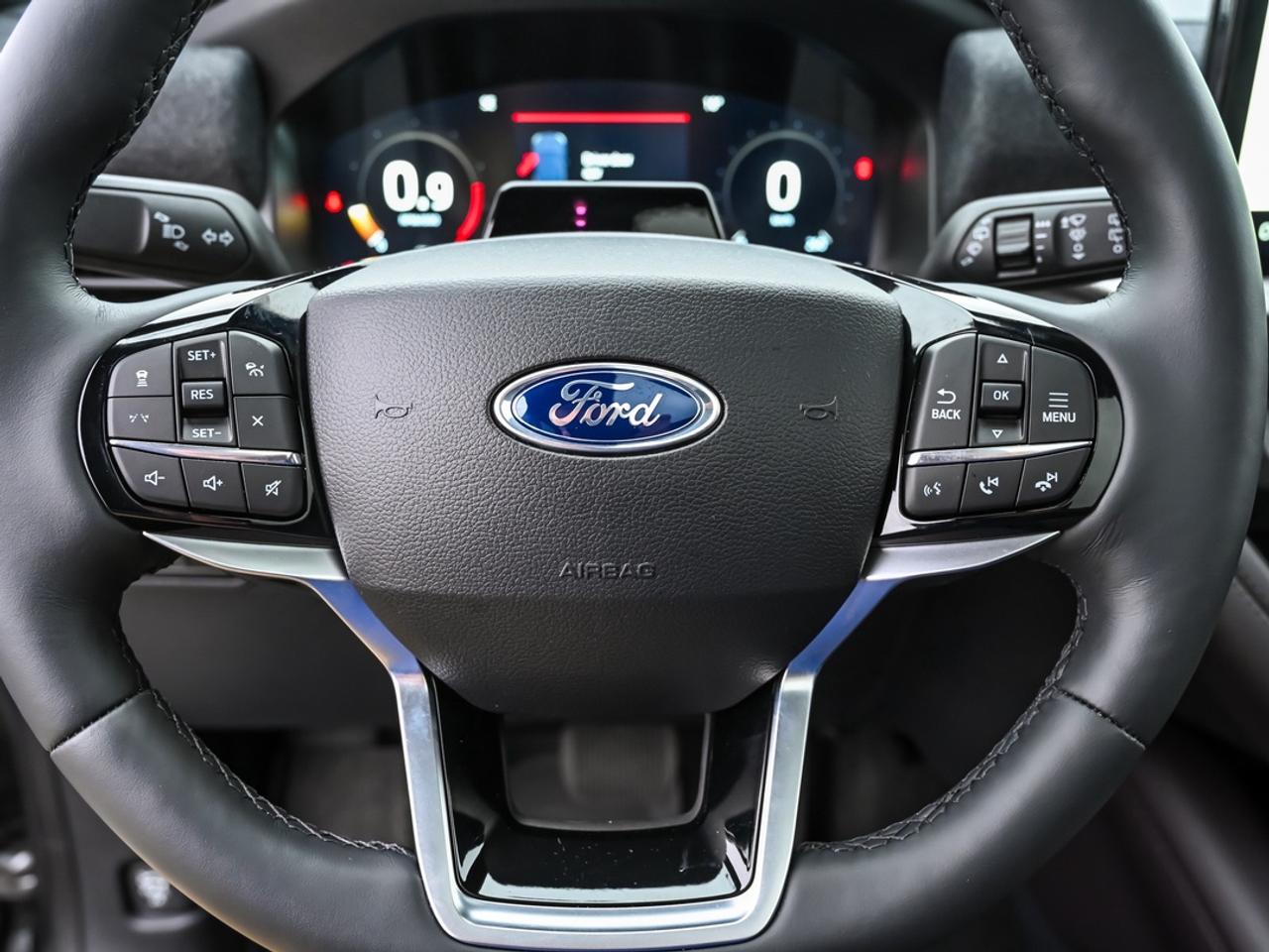 2026 Ford Explorer Platinum Photo