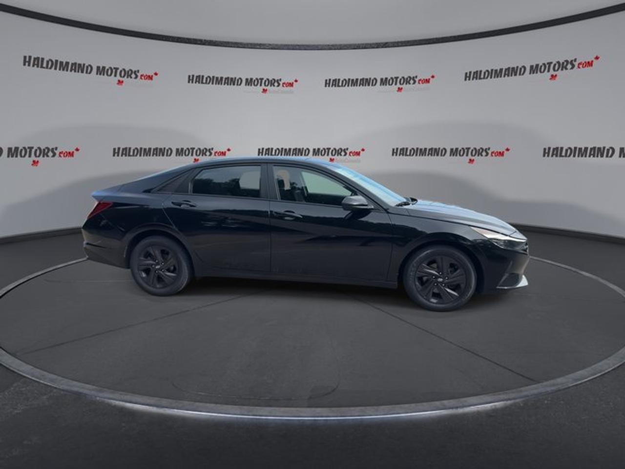 2022 Hyundai Elantra Preferred | Heated Steering Wheel Photo