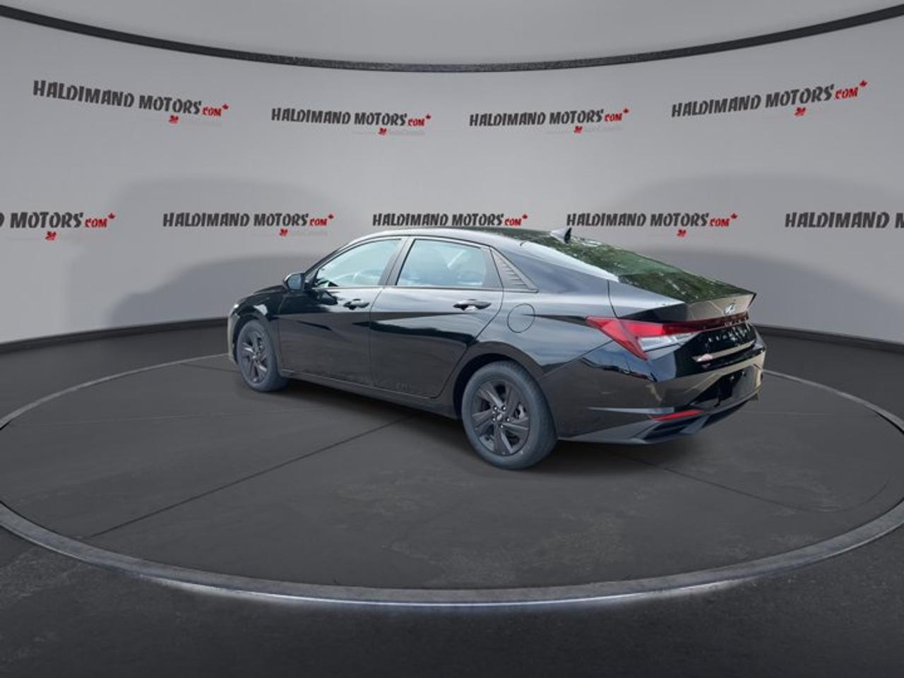 2022 Hyundai Elantra Preferred | Heated Steering Wheel Photo