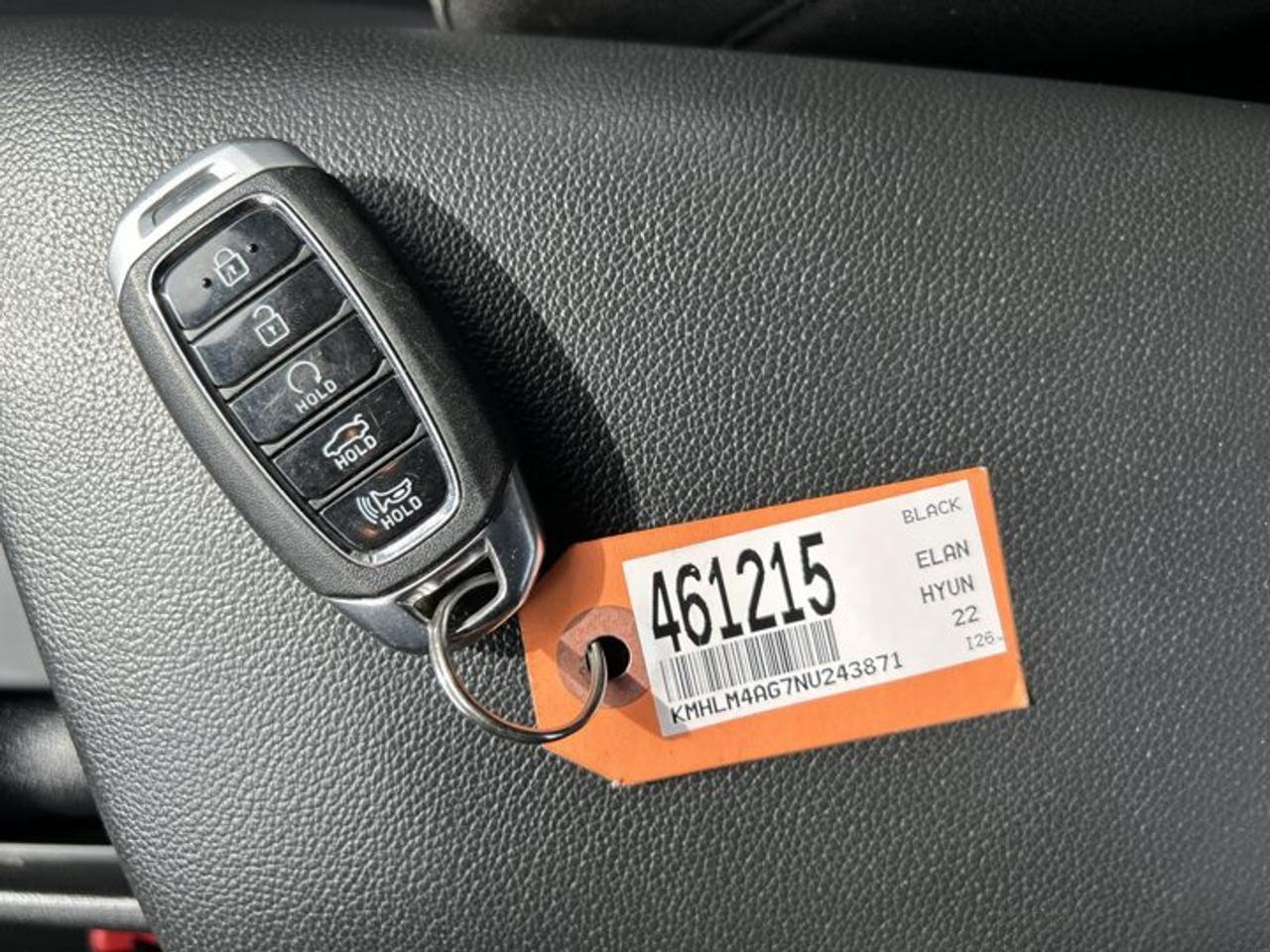 2022 Hyundai Elantra Preferred | Heated Steering Wheel Photo