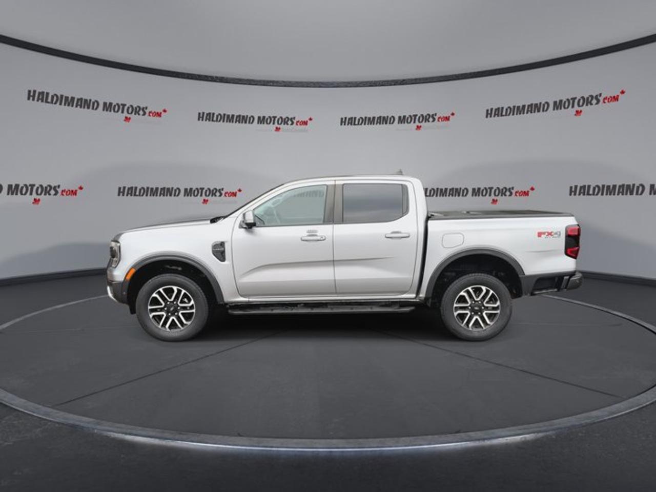 2024 Ford Ranger LARIAT FX4 SuperCrew 5' Box 4WD | No Accidents Photo