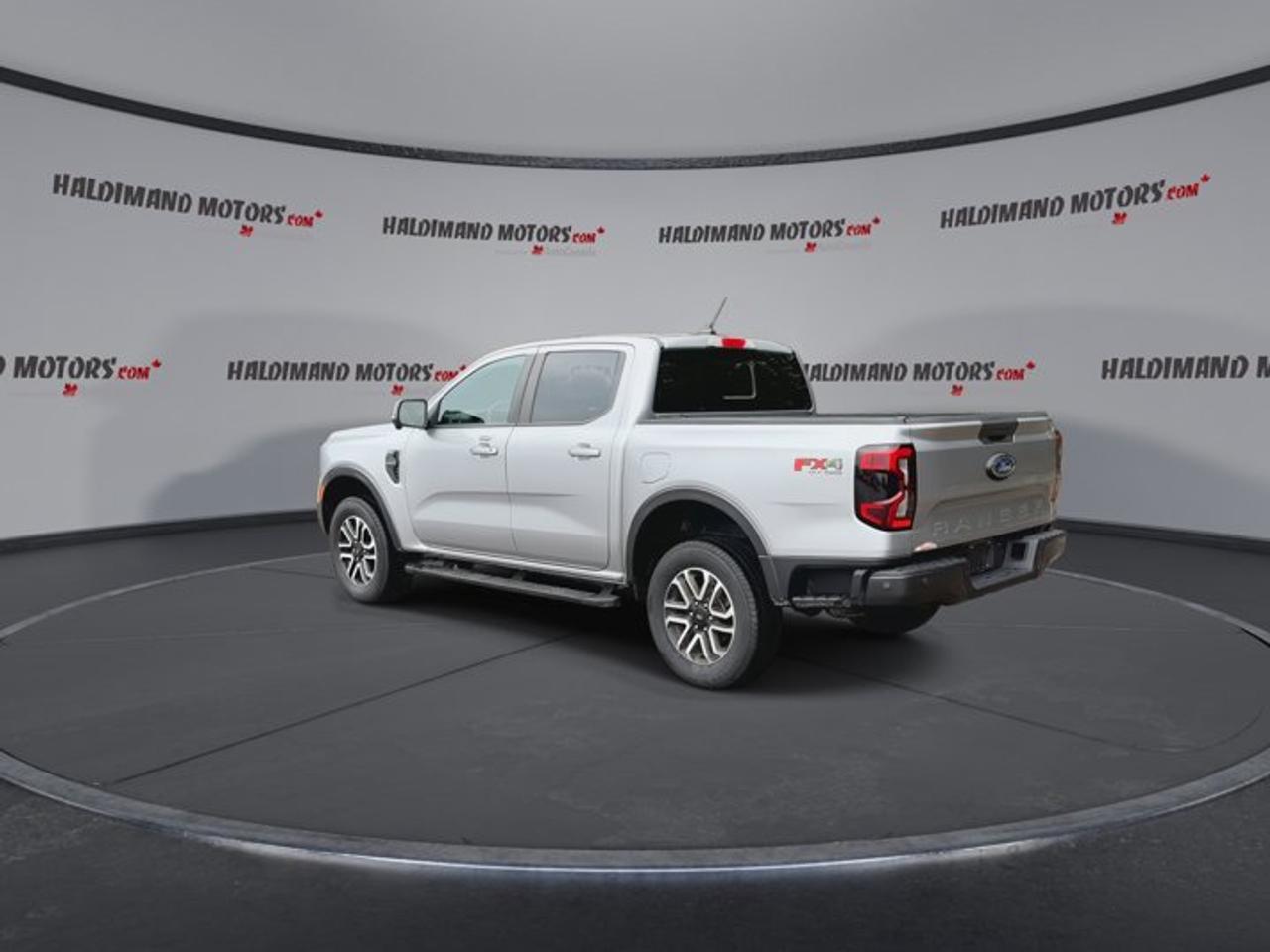 2024 Ford Ranger LARIAT FX4 SuperCrew 5' Box 4WD | No Accidents Photo