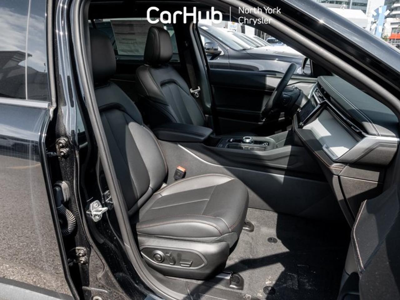 2026 Jeep Cherokee Limited 1.6L Turbo Hybrid | Customer Preferred Package 23G | Dual-Pane Panoramic Sunroof Photo