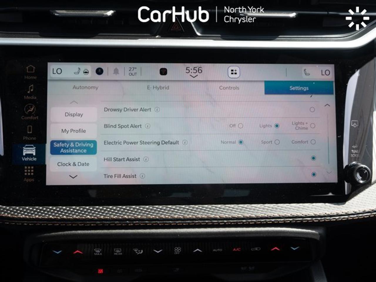 2026 Jeep Cherokee Limited 1.6L Turbo Hybrid | Customer Preferred Package 23G | Dual-Pane Panoramic Sunroof Photo